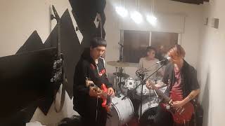 Ella Es Heroina - Yonky Punky