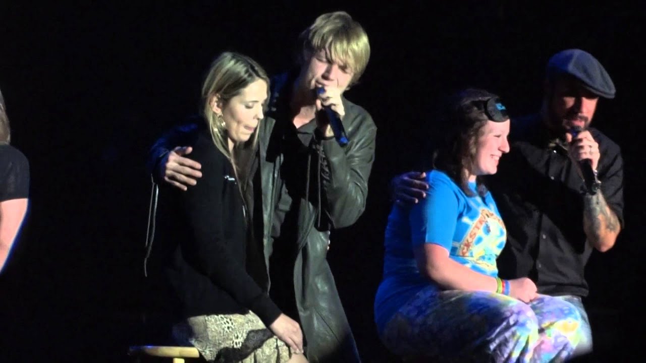 BSB CRUISE 2011 - SHOW GROUP A - Helpless when she smile