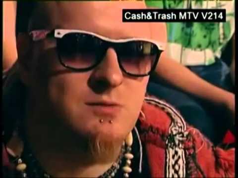 Mtv cash trash. Трэш кэш ведущий клик клак. Трэш кэш. Cash trash. Cash trash.