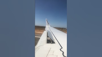 Ryanair flight landing in faro from Dublin