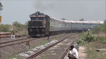 FURIOUS OVERTAKE ON SINGLE LINE ! Super Overtake By Heavily Honking Jodhpur Bangalore Express !!!!!!