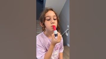 Funny lipstick 💄 prank on Mom 🤣😂🤣#shorts