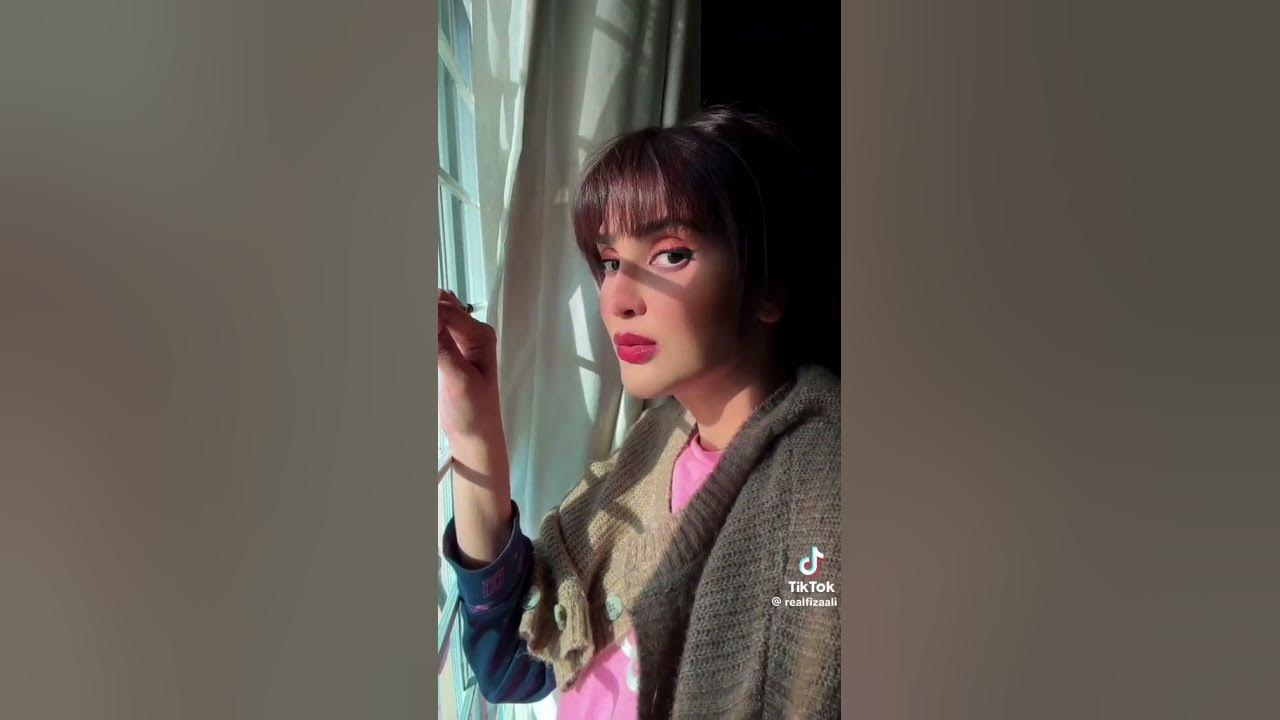 Fiza Ali sing a beautiful song