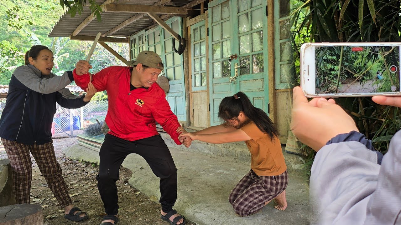 Left Her Family For Another Man, Now She’s Broke And Demands Her Inheritance?!