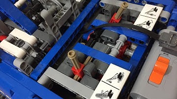 LEGO Technic 42042 Crawler Crane Quirks and Features / Build Commentary