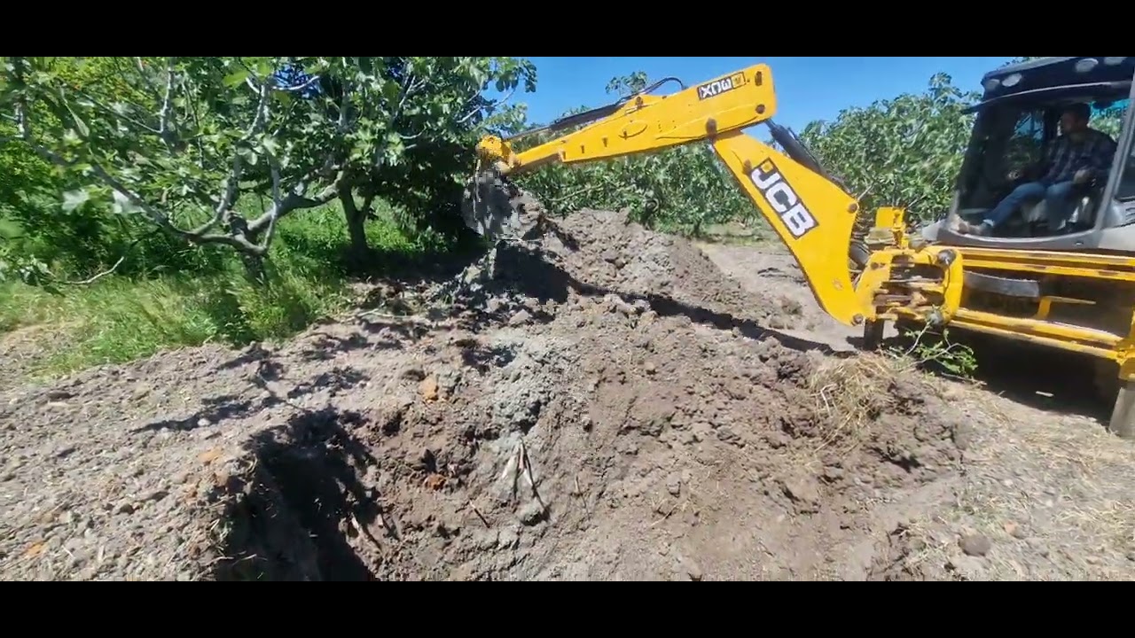 3 metrede su bulduk. Koruge borudan su kuyusu yaptık.