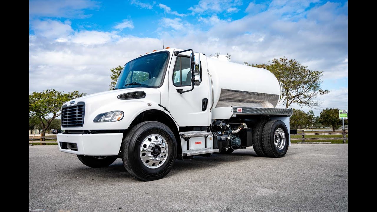 National Truck Center Under CDL 18002000 Gallon Septic/ Vacuum Truck