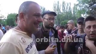 Красноармейск 11.05.2014. ~19:00. Стрельба по гражданским. Добро Бат Днепр (1)
