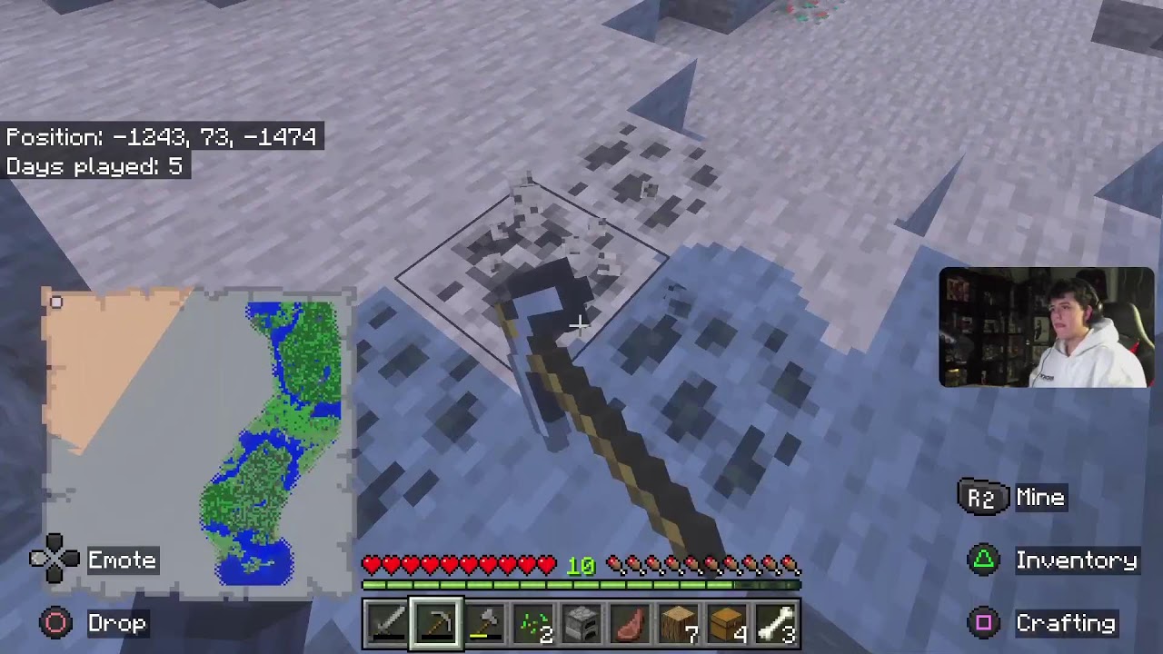 #1 Minecraft Livestream! Come chat! Playing With My Gf!