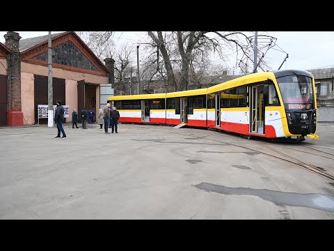 В Одесі зібрали четвертий трисекційний трамвай "Одіссей-Макс"