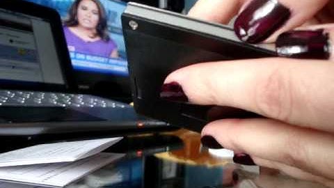 Flip-up Digital Alarm Clock + Calendar + Thermometer (DEALEXTREME)