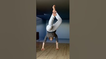 Time frozen - ComfyUI, Hunyuan, Mixamo and Blender