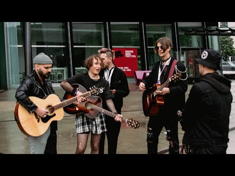 Tribe Friday plays 'for real?' outside random hotel in Germany (Alvarez all-star session)