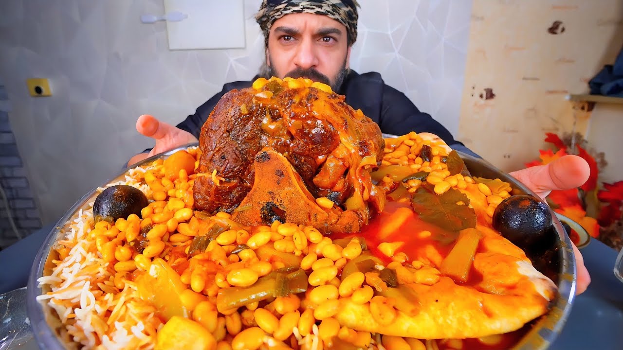 تشريب الفاصولياء على طريقتي الخاصة بمطرقة عجل Beans Tashreeb (Soup) with Veal Hammer Mukbang