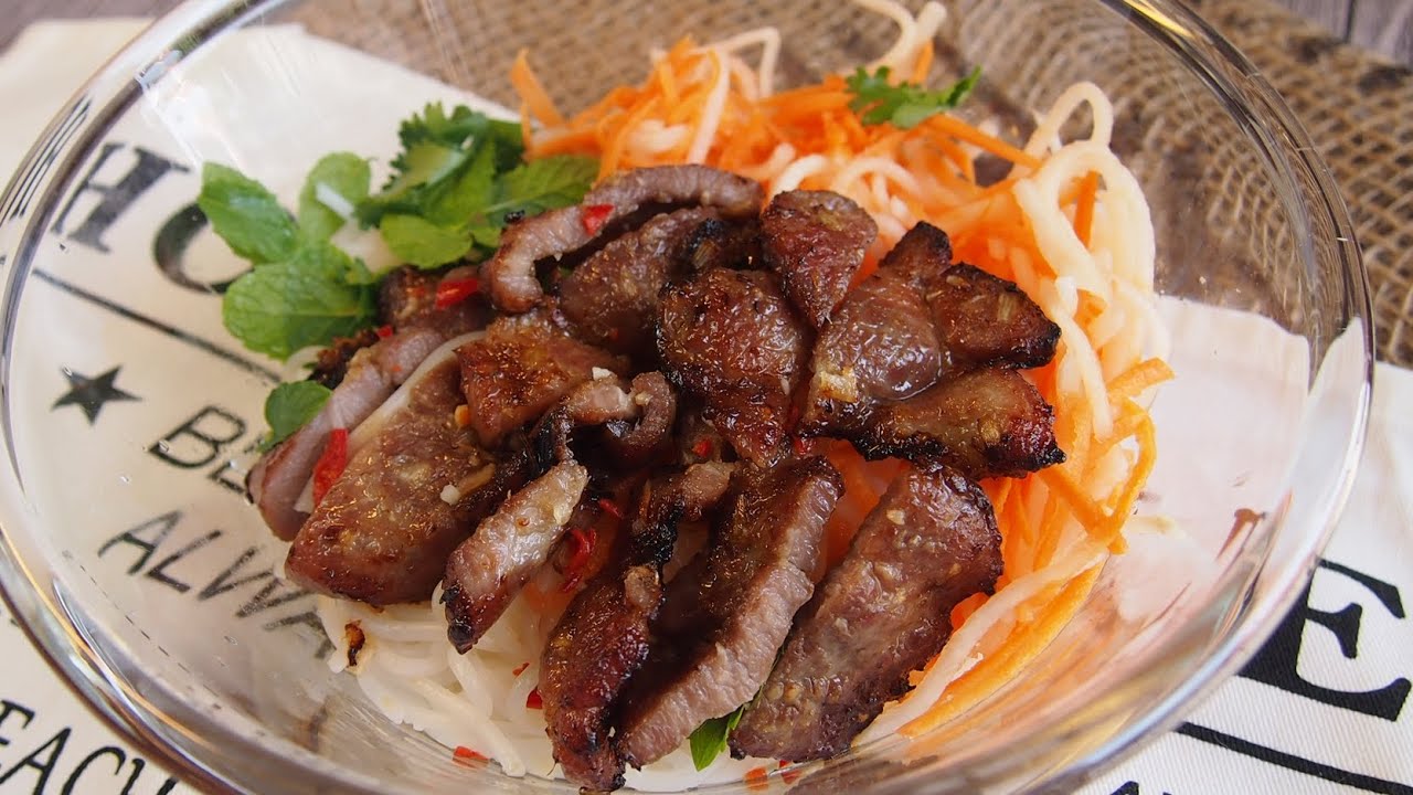 Bento Lunch Idea! Vietnamese Lemongrass Pork Noodle Salad  Bun Thit Nuong Recipe  Asian Food