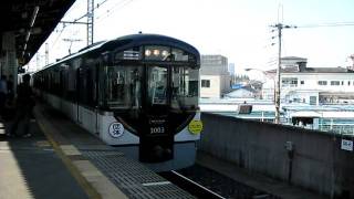 京阪3000系団体列車【ファミリーレールフェア号2011】萱島通過!