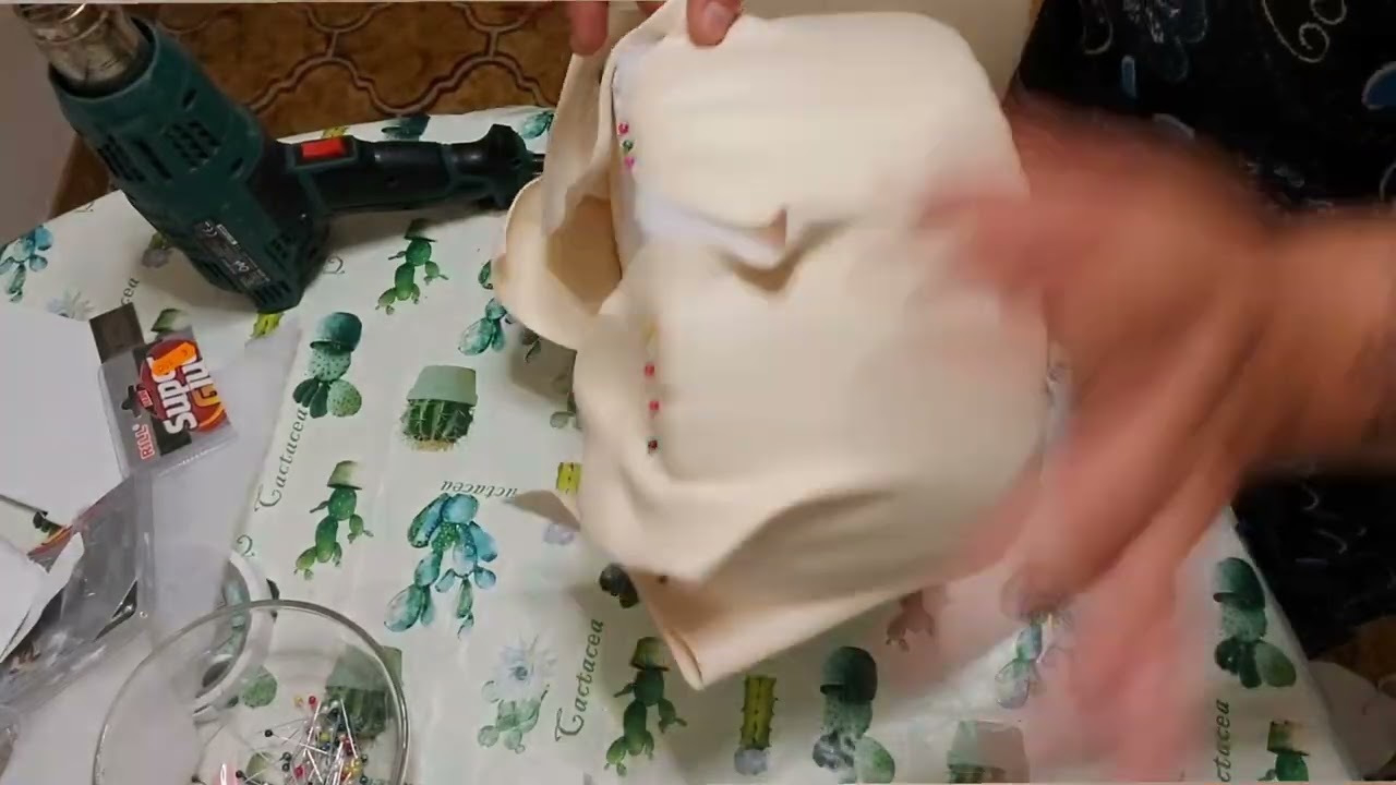 Torta scenografica effetto Trapuntato tiraggio gomma eva #videocreative #tortascenografica #tutorial