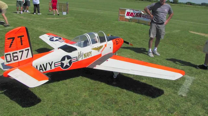 Bob Pattons T-34 Mentor at Warbirds & Classics oue...