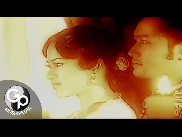 Ikke Nurjannah - Memandangmu (Official Music Video) class=