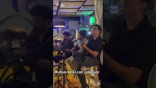 Hande Yener - Kırmızı Klarnet Resimi