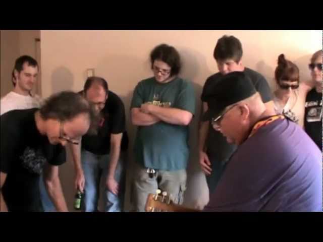 Hal McGee and Danny McGuire at Apartment Music #12 - noise improvisation circuit bent samples guitar