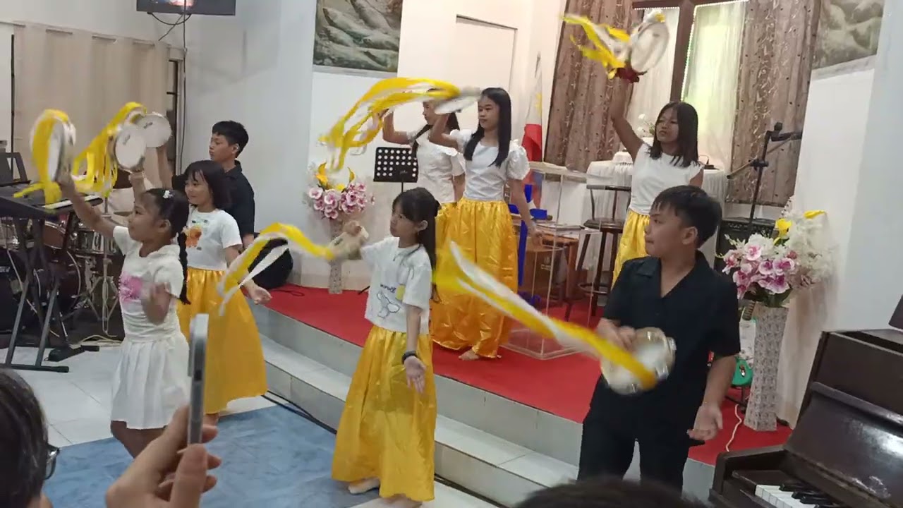 Rhiankinder Tribe Dance