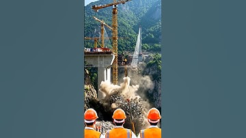 🚧💥Bridge Collapse Sends Shockwaves Through Construction Site! #EngineeringDisaster #ViralVideo