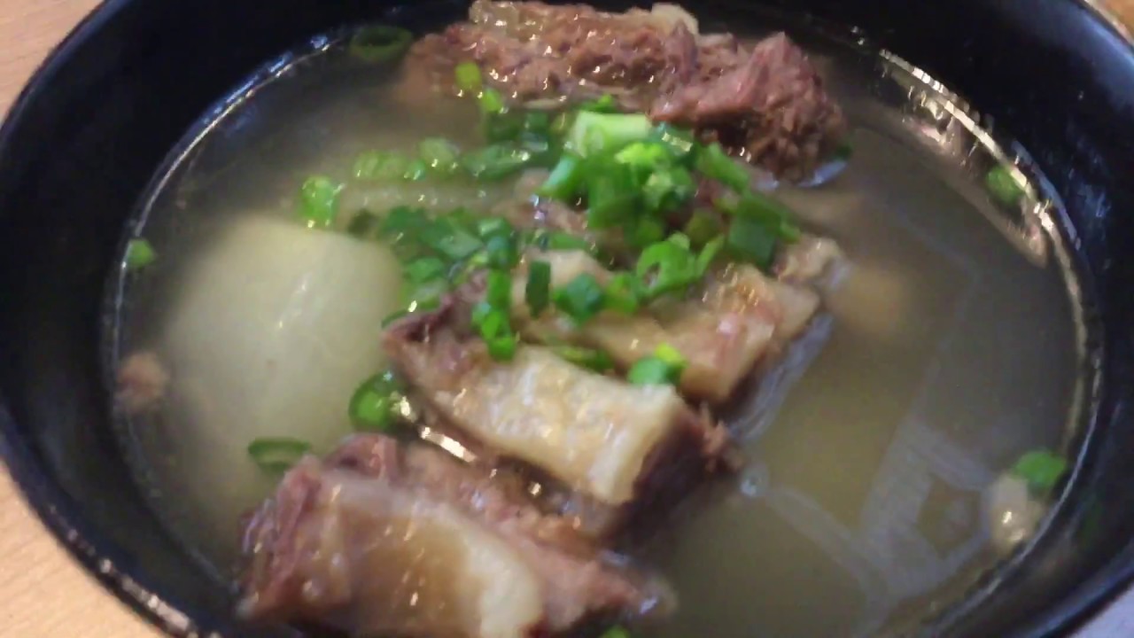 Beef Brisket with Radish in clear soup 蘿蔔牛腩清湯 - YouTube