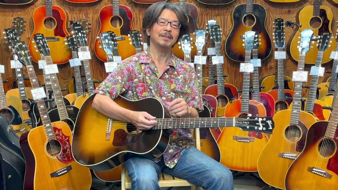 GIBSON J 45 BUDDY HOLLY 1997 - YouTube