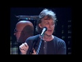 Capture de la vidéo Paul Mccartney Tribute To Carl Perkins At The 1999 Rock & Roll Hall Of Fame Induction Ceremony