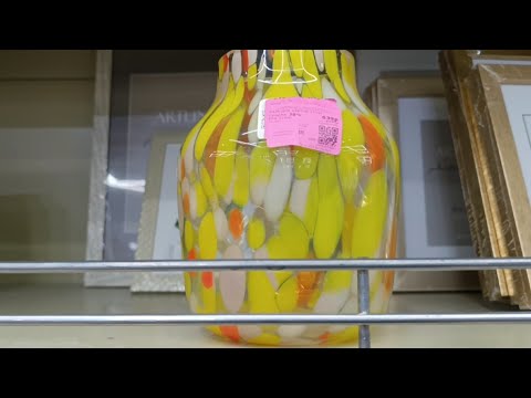 Цветное стекло, вазы,