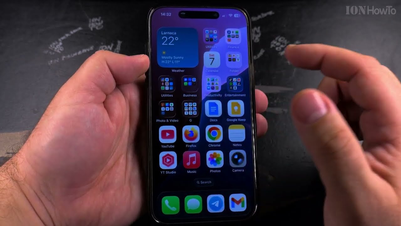 Как поставить лайк песне в Apple Music