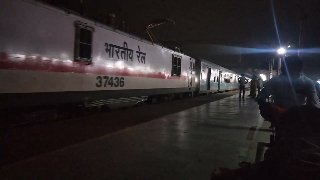 Ksr Bengaluru To Coimbatore Dobule Dekker Super Fast Express (Uday Express) Arrived Coimbatore
