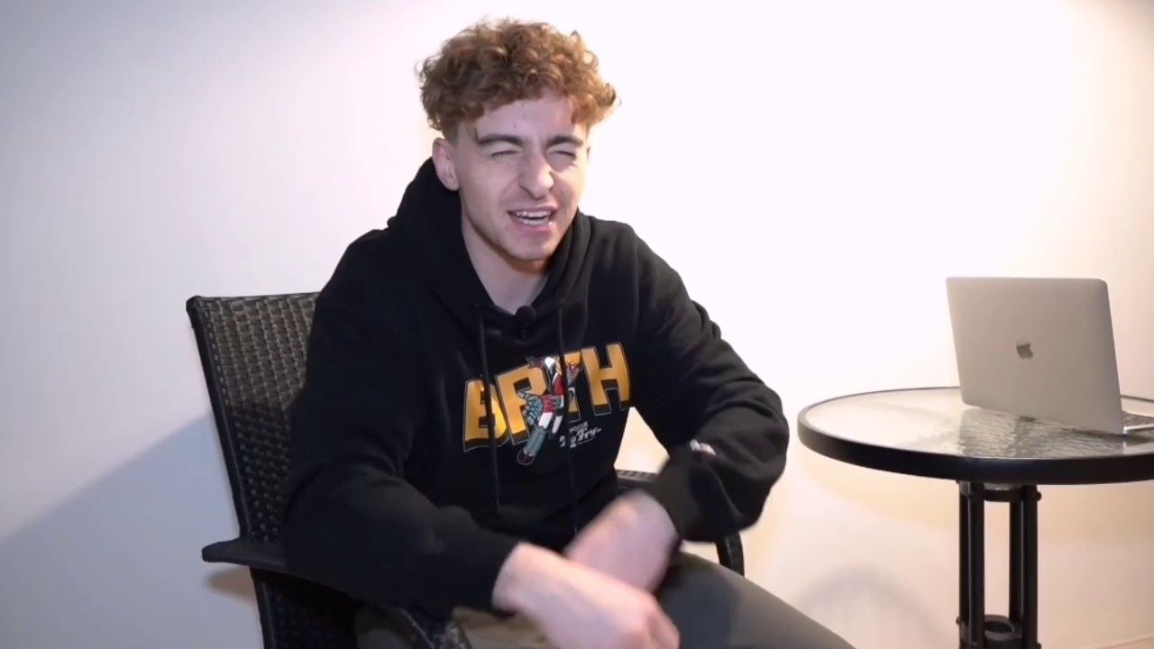 почему егорик ушел с канала а4