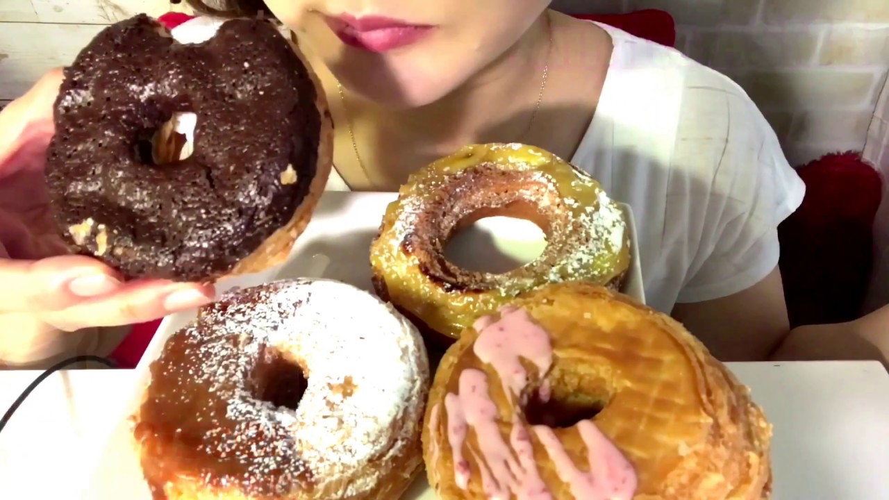 【ミスド】ASMR Mukbang ザクザククロワッサンドーナツを食べる 咀嚼音 Eating Sounds 먹방 食べる音 音フェチ【スイーツちゃんねる】