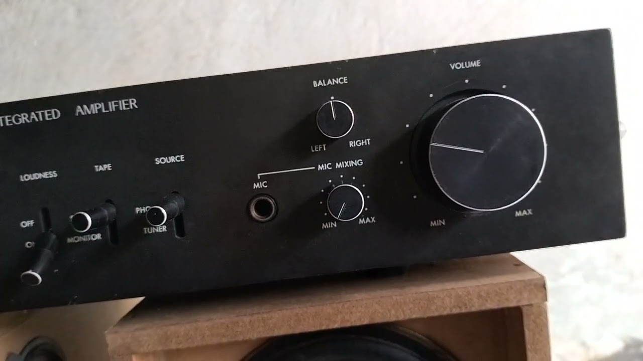 Stereo integrated amplifier JVC JA-S10 masih jos & original 