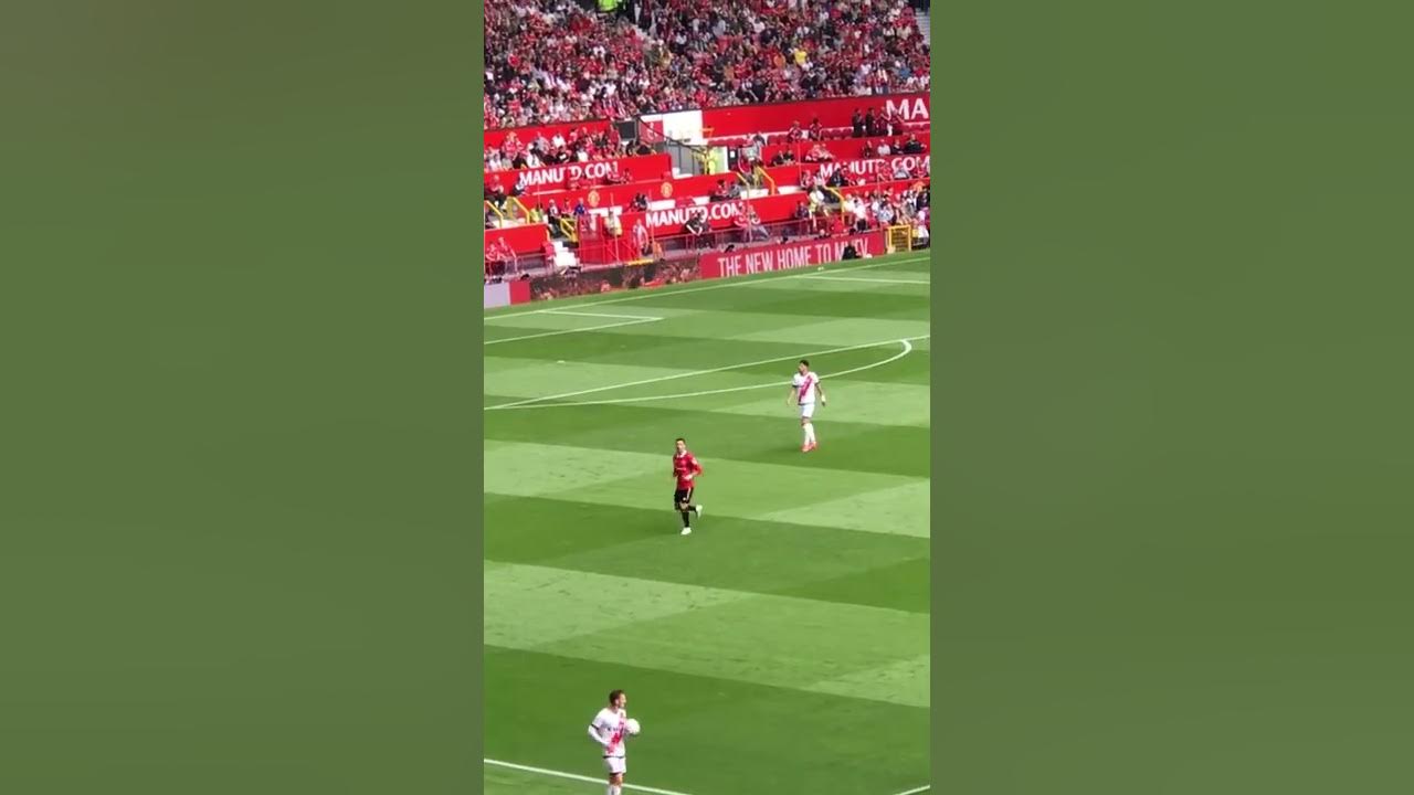 live-man-u-football-match-watching-at-manchester-in-july-2022-part-14