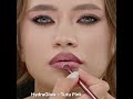 Set Luciu De Buze Hidratant Hydraglow si Creion De Buze Pigmentat Vivid Stay