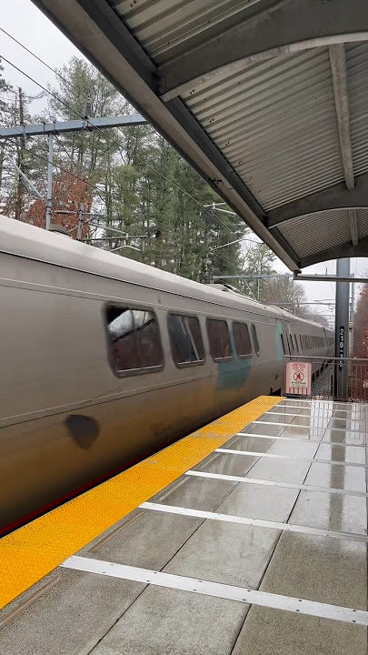 Acela #2165 w/ Long Hornshow #amtrak #acela #shorts #viral