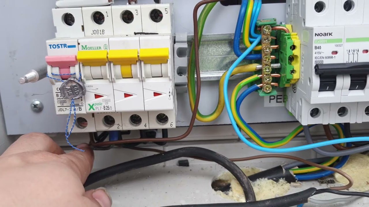 Nefunkční FVE po fušerech, za půl milionu, ktere nefungují