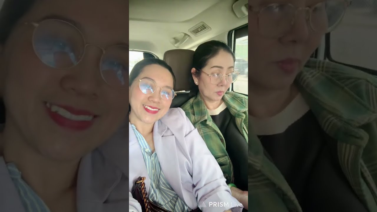 GD Hồng Phượng cùng GD @nghesitieulinh viếng mộ NSƯT Vũ Linh 25 Tết