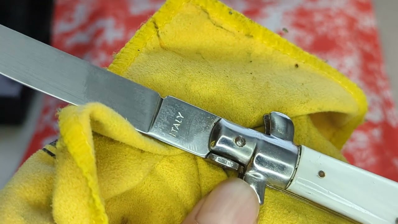 VINTAGE 11" FAUX PEARL ITALIAN HANDMADE MANUAL FOLDING STILETTO