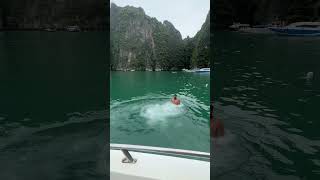 Приехали на остров Пхи Пхи  ну как же не по нырять и поделать сальто и фертуху.