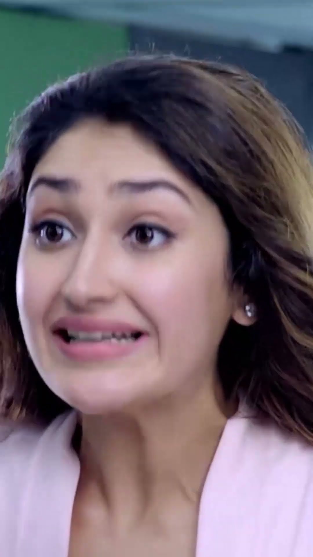 Jayam Ravi Ko Sayyeshaa Saigal Paise De Rahi Hai #TarzanTheHeman #bestshorts #youtubeshorts