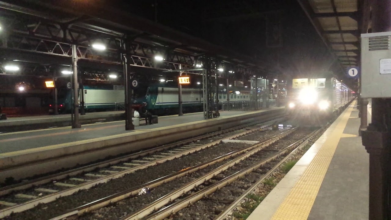 FS Trenitalia E464 364 at Arezzo.
