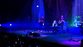 10 - Avril Lavigne - Wish You Were Here - Live in Milano, Italy 11-09-2011 HD www.avril-media.com