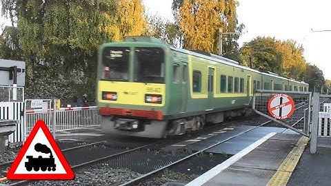 Irish Rail 8520 Class Dart Train 8640 - Sydney Parade Station, Dublin