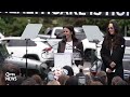 WATCH LIVE: 'Pitt' star Noah Wyle, Sen. Kaine join rally for healthcare workers