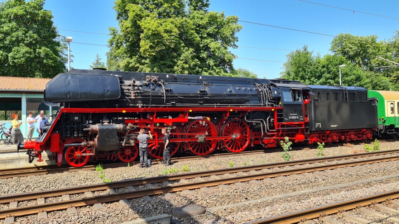 Führerstandsmitfahrt auf der 01 0509-8 vom 29.08.10 (HD 1080p)