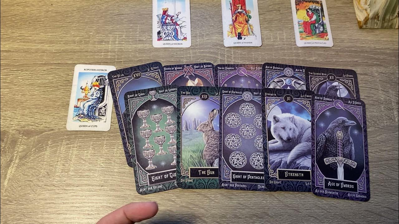 Всемирный день таро (world tarot day). Таро четверка мечей на белом деревянном столе. Таро желаний. 4 таро. Таро юноша с мечом.